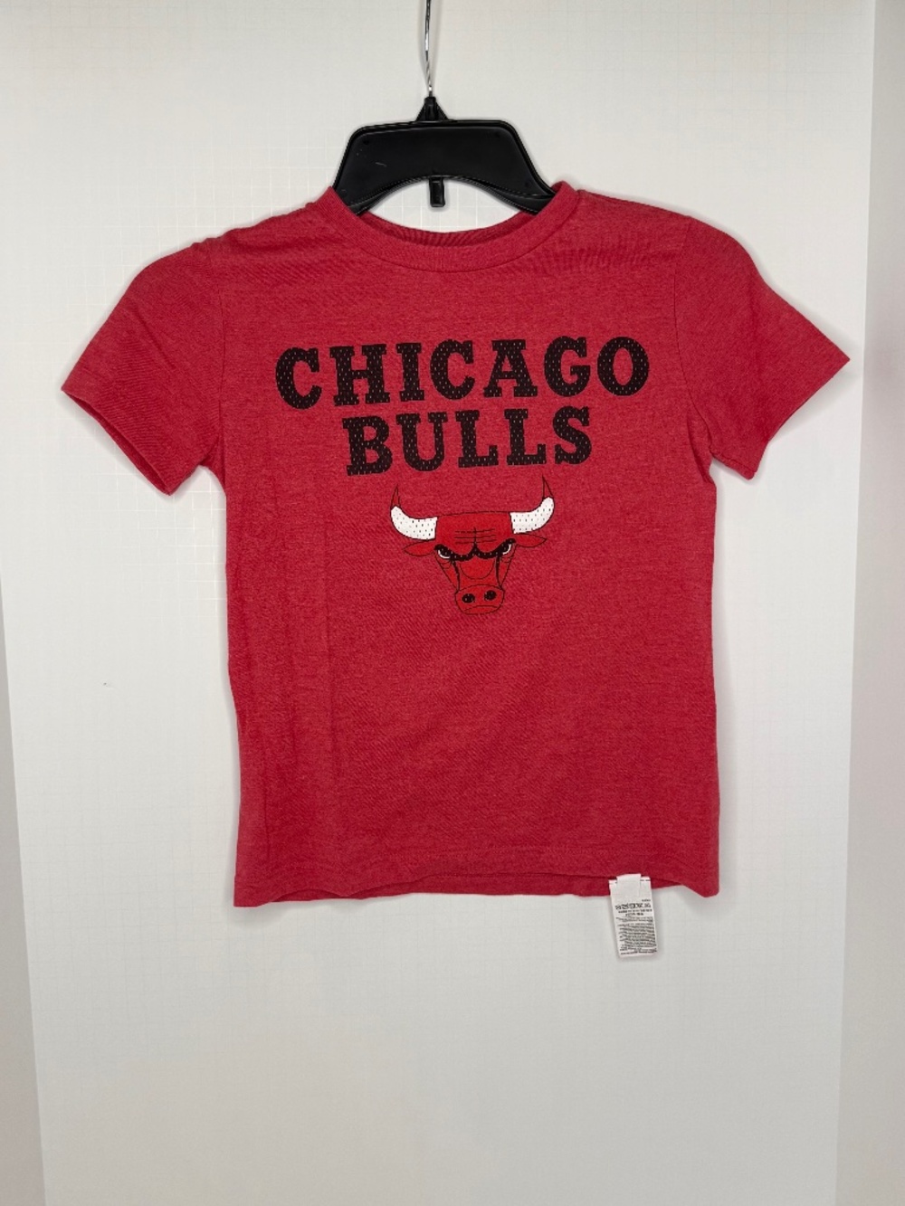 KIds Old Navy Chicago Bulls NBA T-Shirt Size Small. New WITHOUT tags